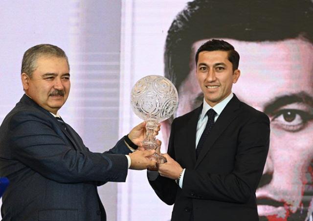 开云-艾哈迈多夫正式宣布退役 数周前已与沧州雄狮解约